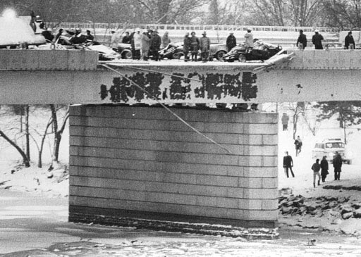 http://clint.sheer.us/download/imagedump/19820113-dc-14th-st-bridge-hit-by-plane-on-my-birthday.jpg